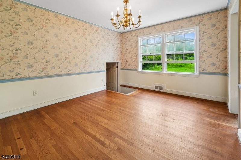 219 Ashland Road Summit, NJ 07901 - Photo 6 of 19 Gallery Image 6