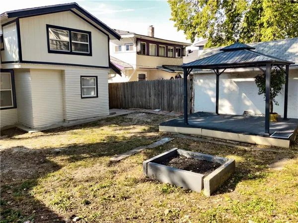 $1,700 | 4241 Prospect Avenue, Kansas City, MO 64130