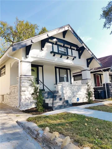 $1,700 | 4241 Prospect Avenue, Kansas City, MO 64130