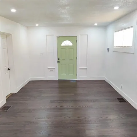 $1,700 | 4241 Prospect Avenue, Kansas City, MO 64130