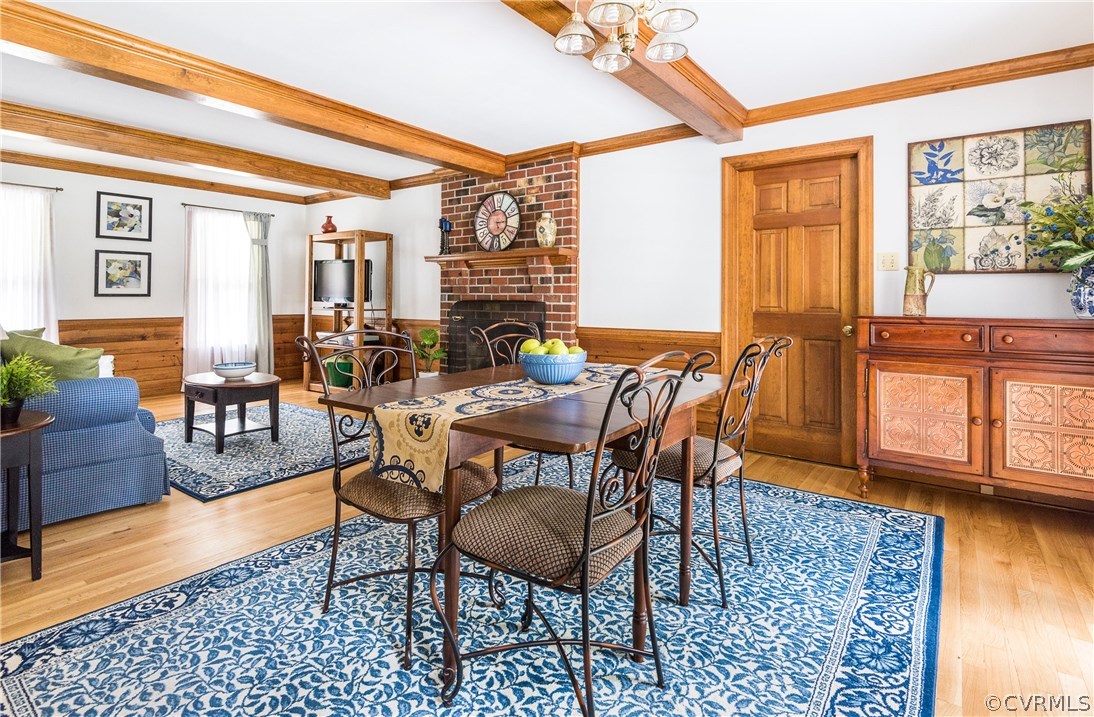 14008 Walnut Creek Road Midlothian, VA 23112 - Photo 17 of 34 a dining room with furniture and wooden floor