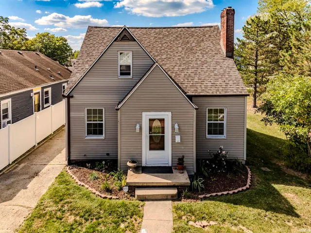 $168,000 | 4522 South Calhoun Street, Fort Wayne, IN 46807