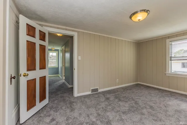 $168,000 | 4522 South Calhoun Street, Fort Wayne, IN 46807