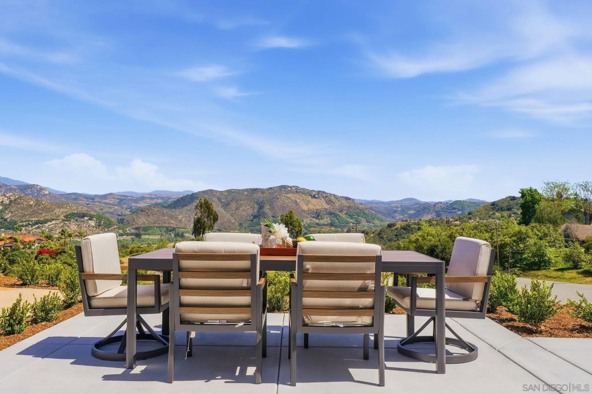 3916 Citrus Drive Fallbrook, CA 92028 - Photo 44 of 72 a view of a chairs and table in patio