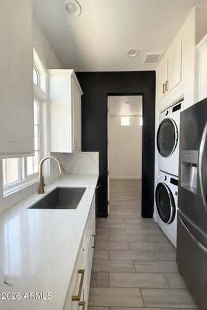 $89,999 | 201 South Greenfield Road, Unit 215, Mesa, AZ 85206