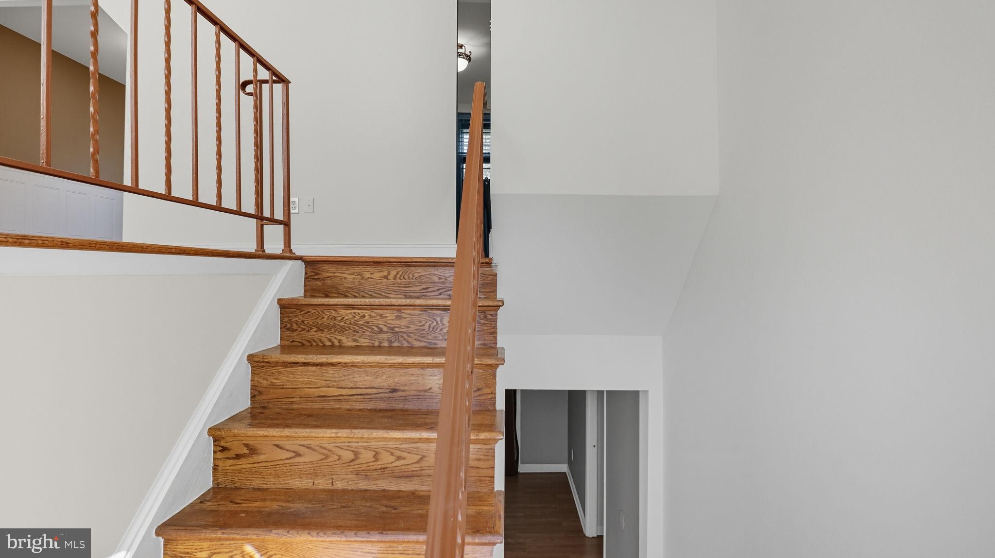 8136 Comet Drive Fort Washington, MD 20744 - Photo 44 of 49 a view of entryway