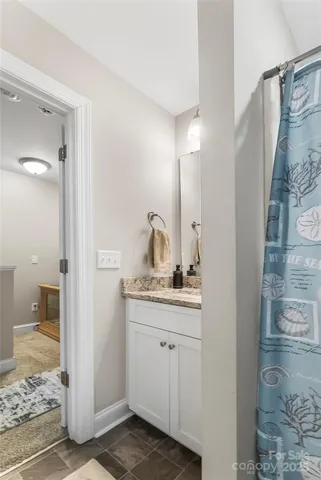 $229,000 | 1764 17th Avenue Northeast, Hickory, NC 28601