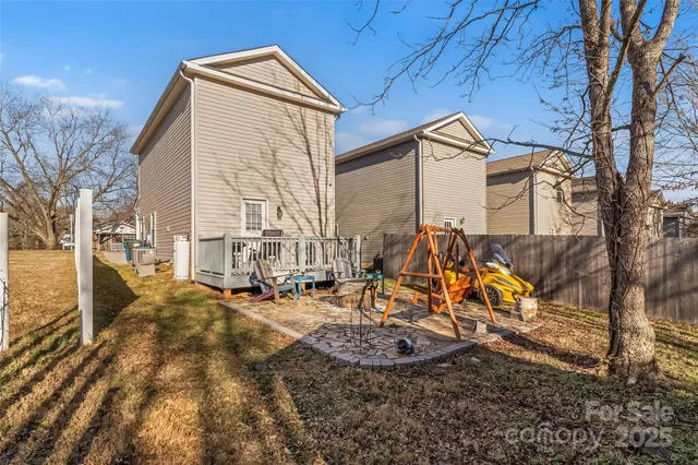 $229,000 | 1764 17th Avenue Northeast, Hickory, NC 28601