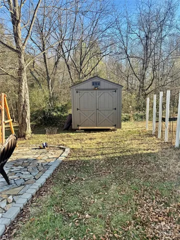 $229,000 | 1764 17th Avenue Northeast, Hickory, NC 28601