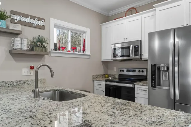 $229,000 | 1764 17th Avenue Northeast, Hickory, NC 28601