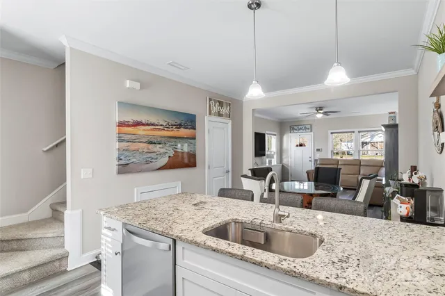 $229,000 | 1764 17th Avenue Northeast, Hickory, NC 28601