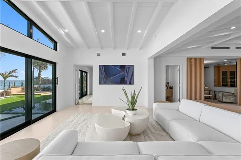 $3,000,000 | 2580 East Bay Isle Drive Southeast, St. Petersburg, FL 33705