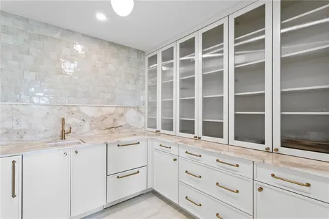 $3,000,000 | 2580 East Bay Isle Drive Southeast, St. Petersburg, FL 33705