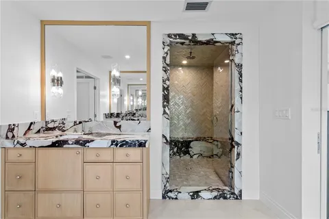 $3,000,000 | 2580 East Bay Isle Drive Southeast, St. Petersburg, FL 33705