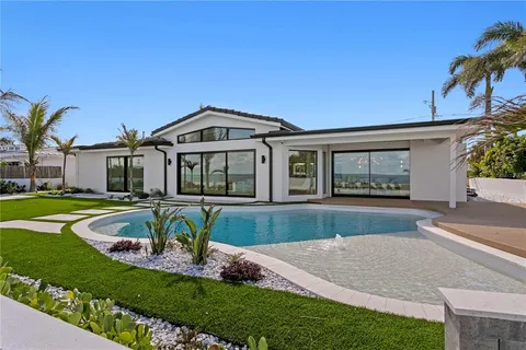 $3,000,000 | 2580 East Bay Isle Drive Southeast, St. Petersburg, FL 33705