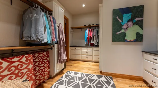 $2,299,900 | 377 Lake Drive, Sunrise Beach, MO 65079