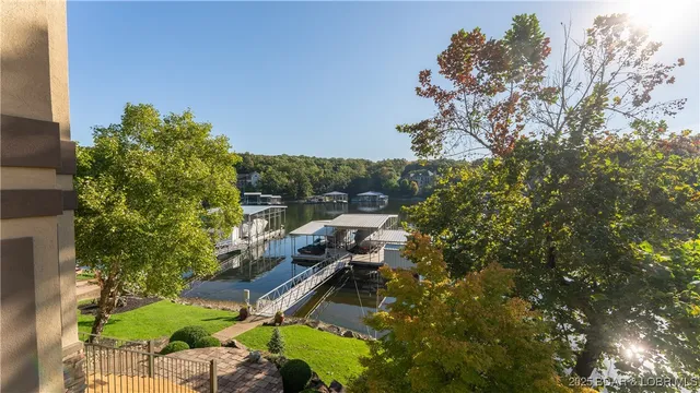 $2,299,900 | 377 Lake Drive, Sunrise Beach, MO 65079