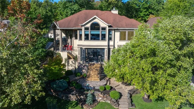 $2,299,900 | 377 Lake Drive, Sunrise Beach, MO 65079