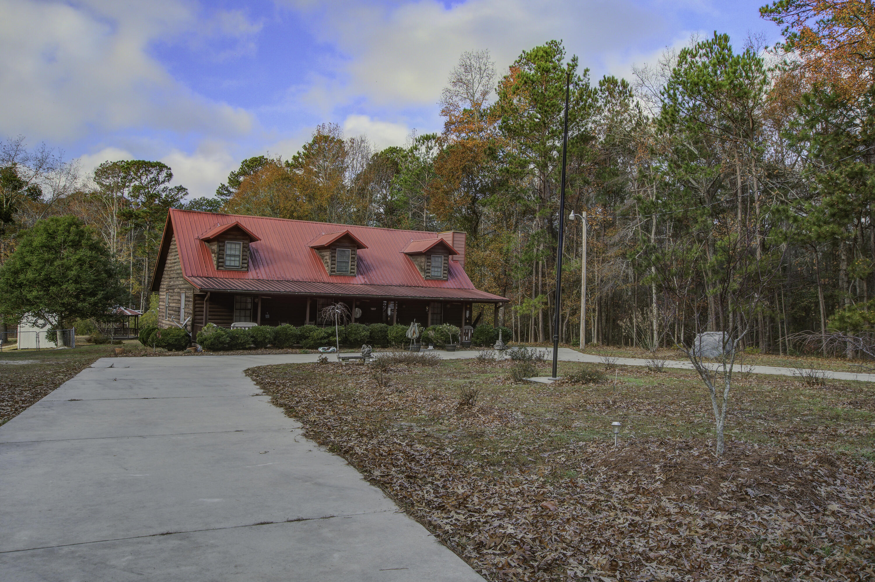 1687 Kenwood Road Manning, SC 29102 - Photo 2 of 39 1687 (2)