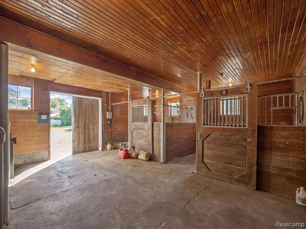 28804 Drake Road Farmington Hills, MI 48331 - Photo 42 of 50