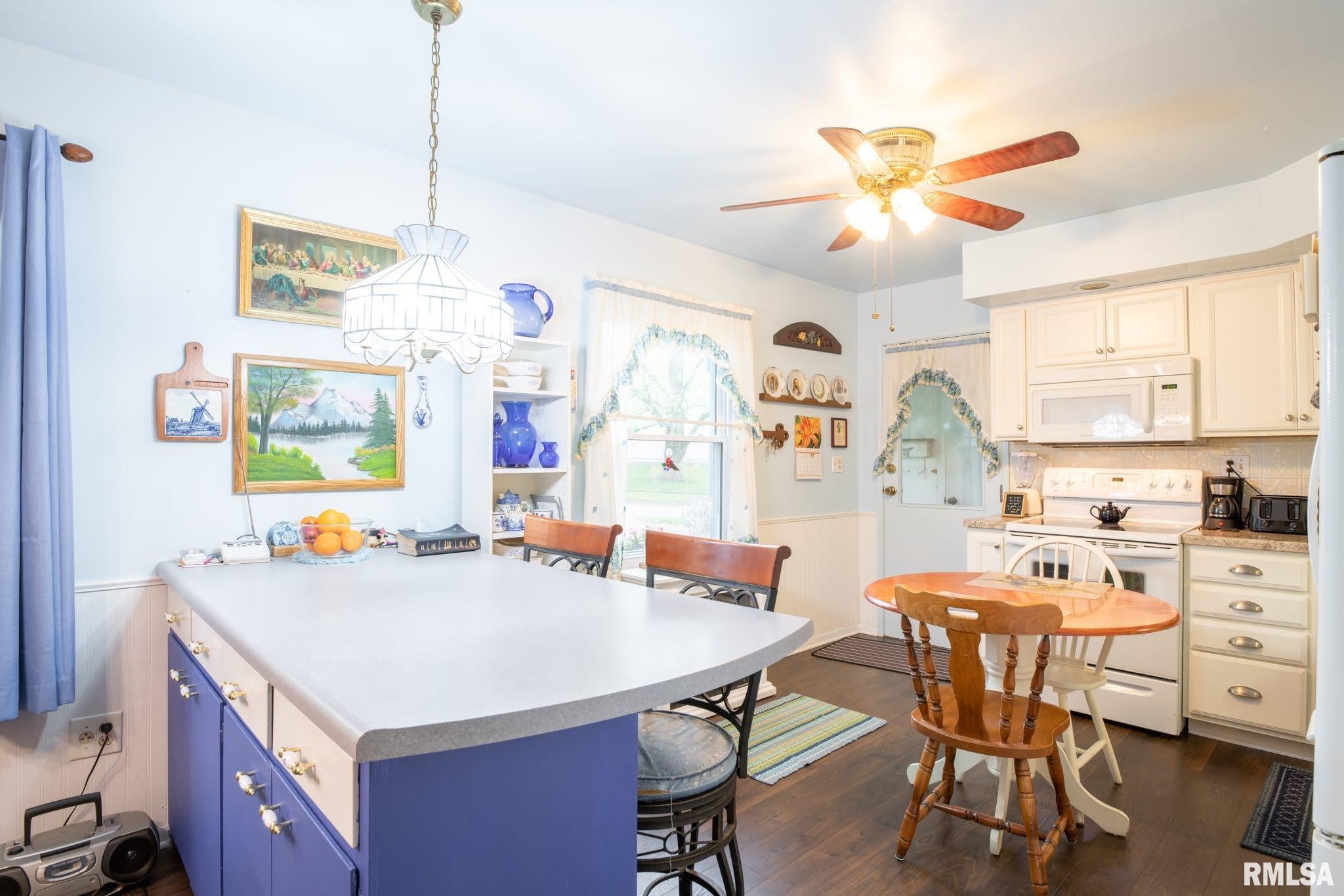 200 Sangamon Road Marquette Heights, IL 61554 - Photo 14 of 37 Gallery Image 14