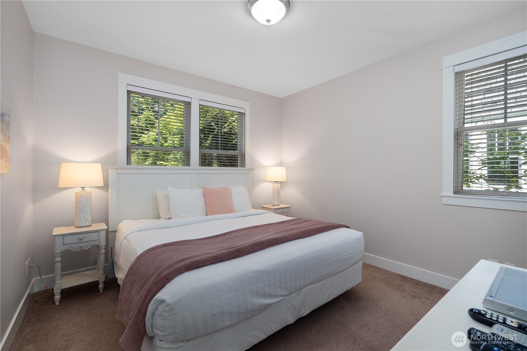 34 Seastar Lane Pacific Beach, WA 98571 - Photo 15 of 28 a bedroom with a bed and a window