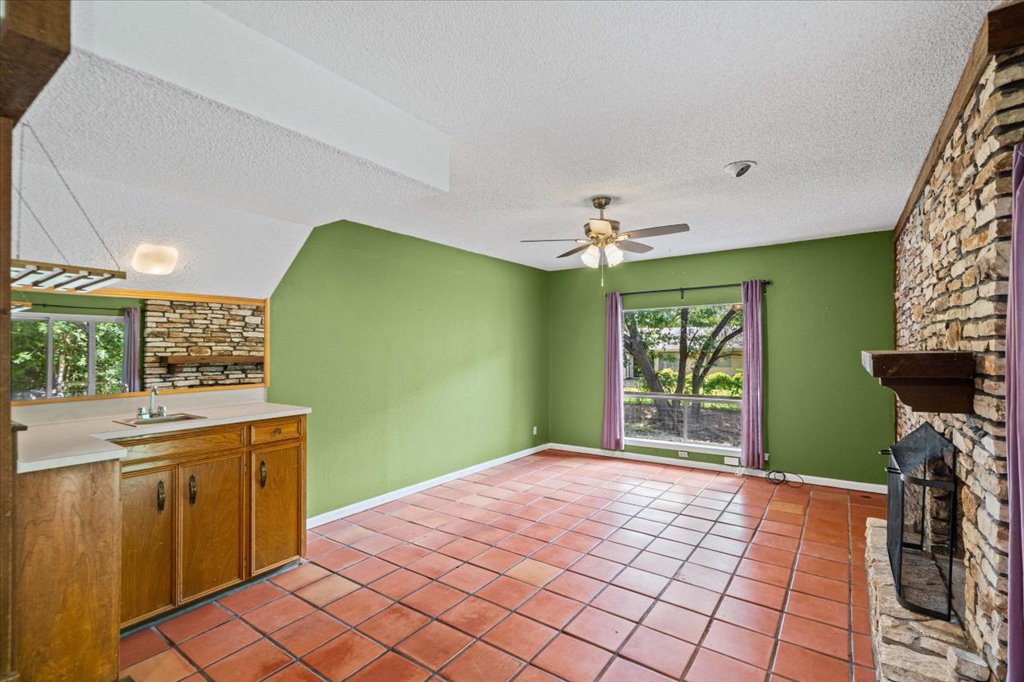7229 South Brook Drive Austin, TX 78736 - Photo 3 of 20