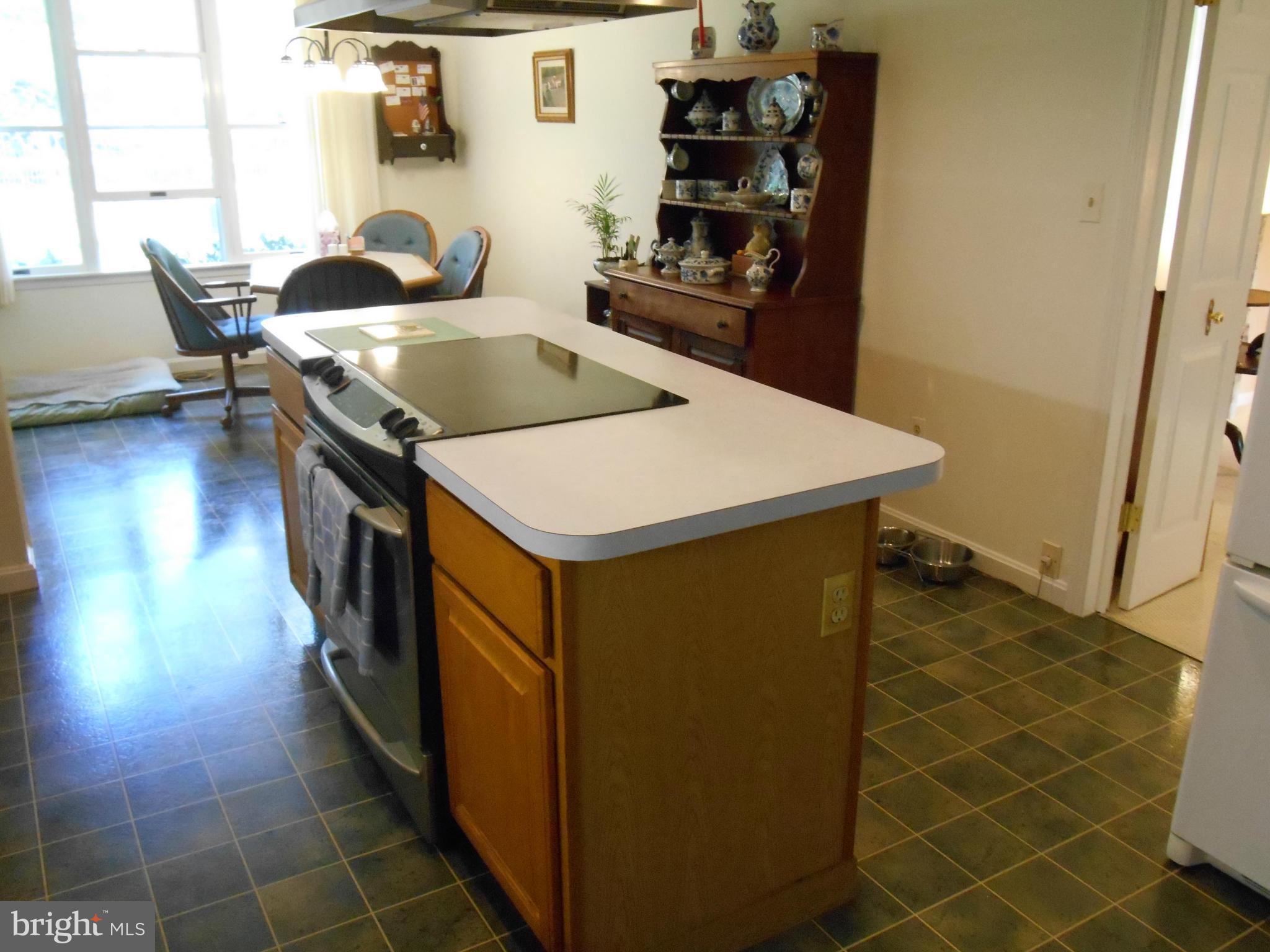 4304 Round Knoll Road Baldwin, MD 21013 - Photo 11 of 17 Kitchen