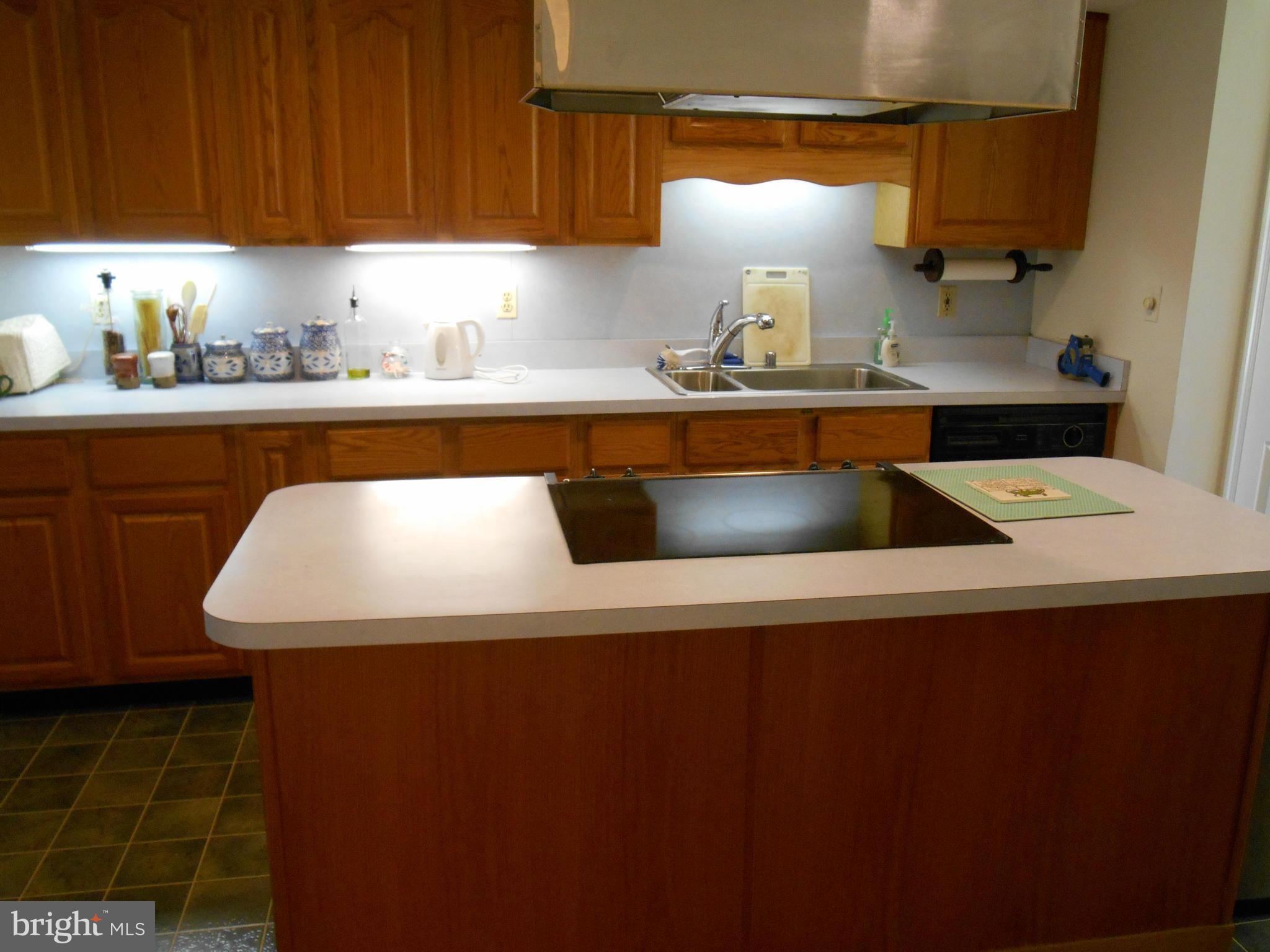4304 Round Knoll Road Baldwin, MD 21013 - Photo 9 of 17 Kitchen