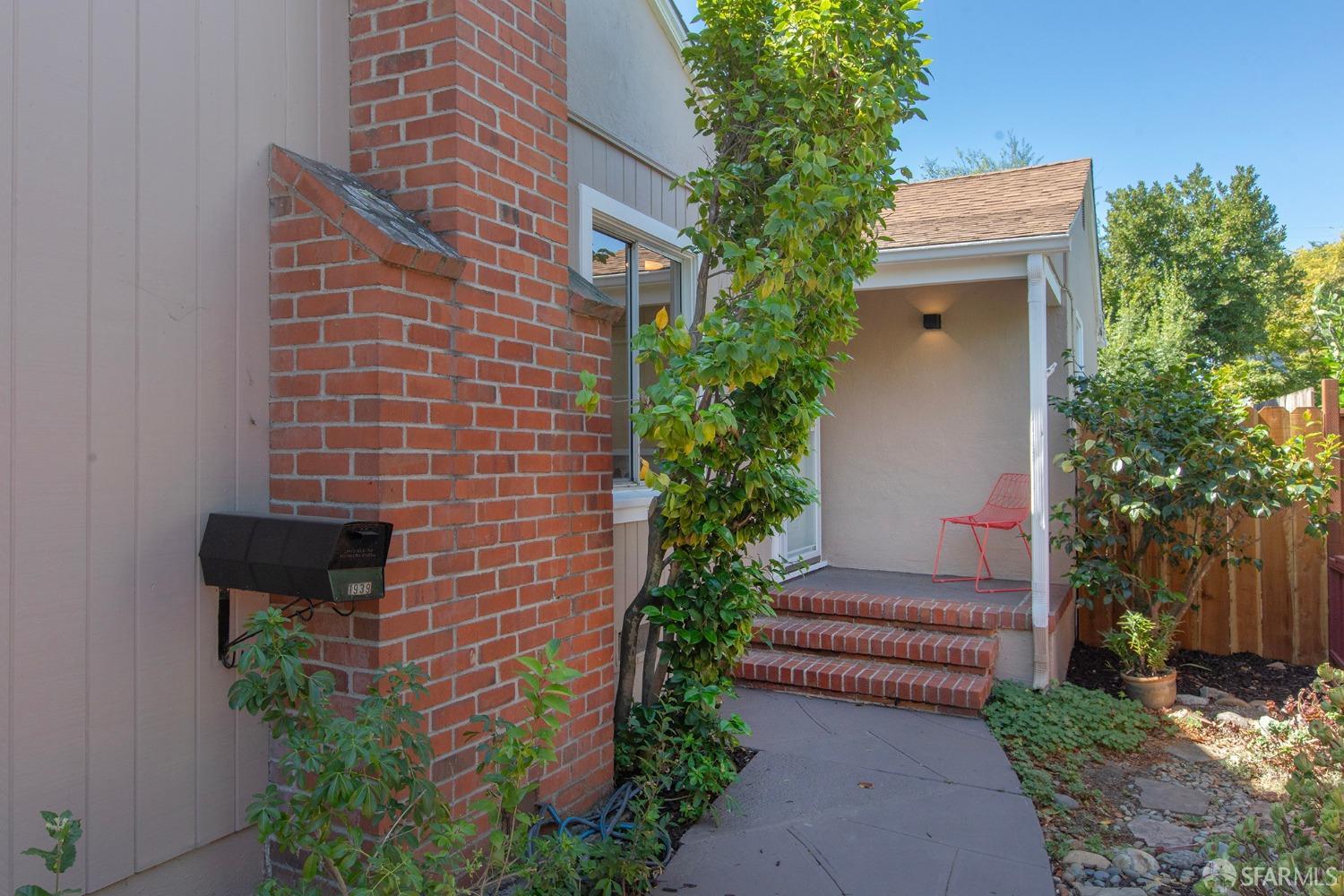 1939 San Rafael Street San Leandro, CA 94577 - Photo 3 of 36