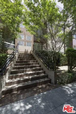 $6,300 | 120 South Crescent Drive, Unit 305, Beverly Hills, CA 90212