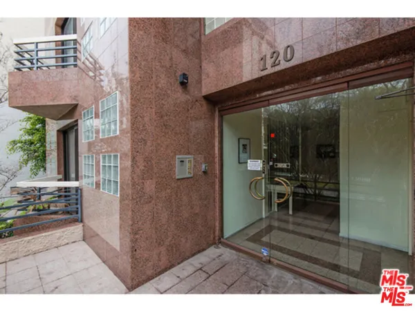 $6,300 | 120 South Crescent Drive, Unit 305, Beverly Hills, CA 90212