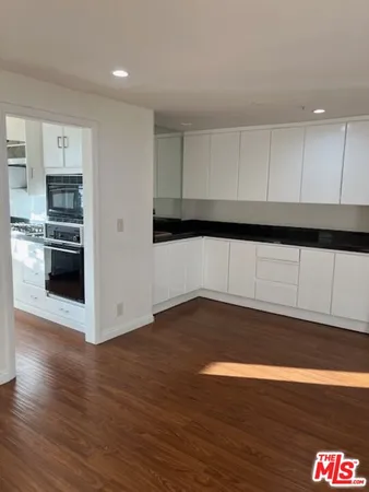 $6,300 | 120 South Crescent Drive, Unit 305, Beverly Hills, CA 90212