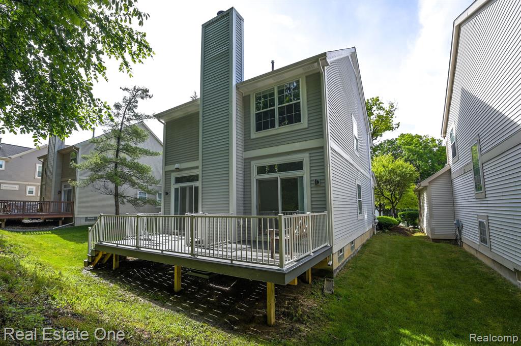 6612 Pond View Road Clarkston, MI 48346 - Photo 6 of 39