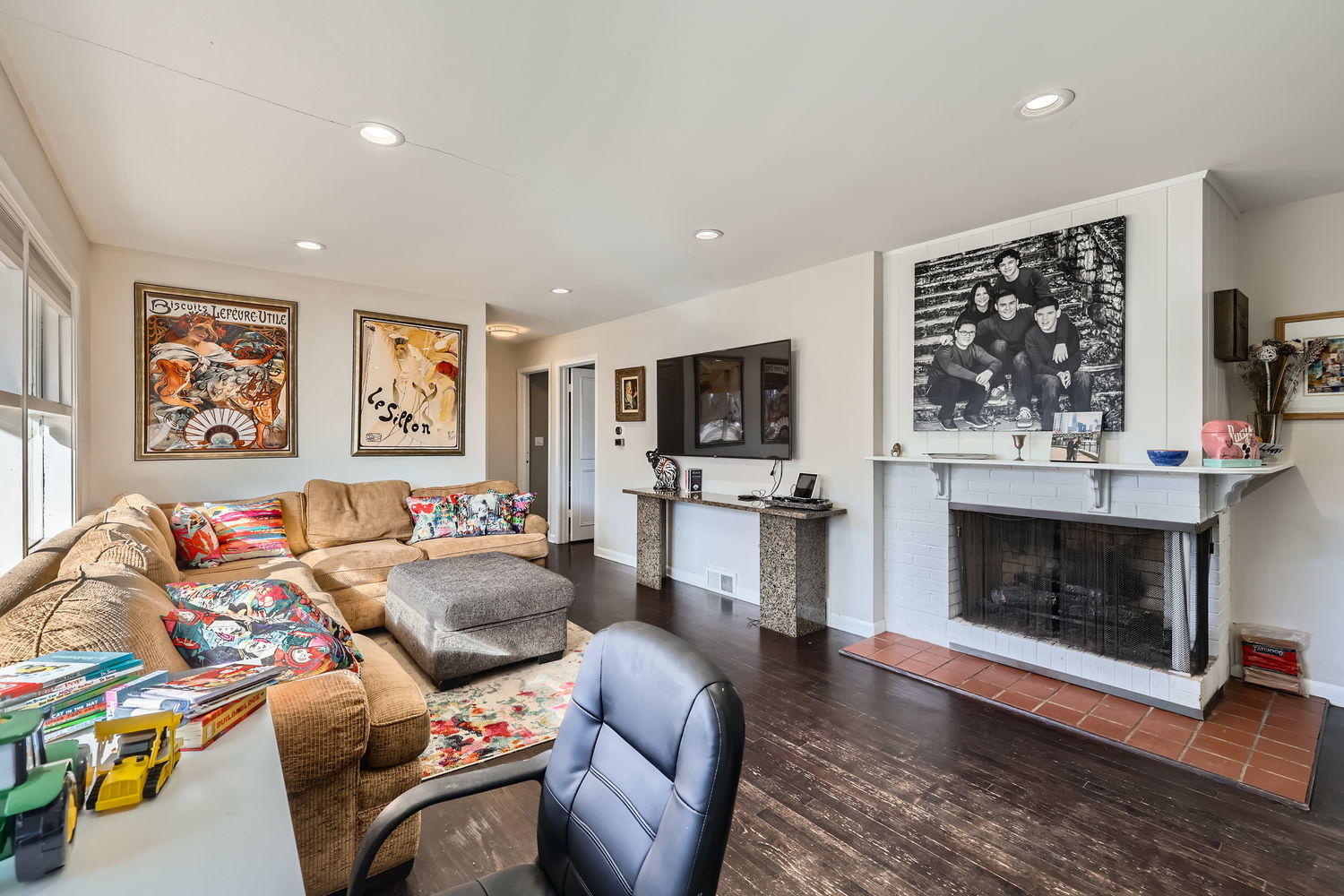 809 Cedar Lane Northbrook, IL 60062 - Photo 3 of 11