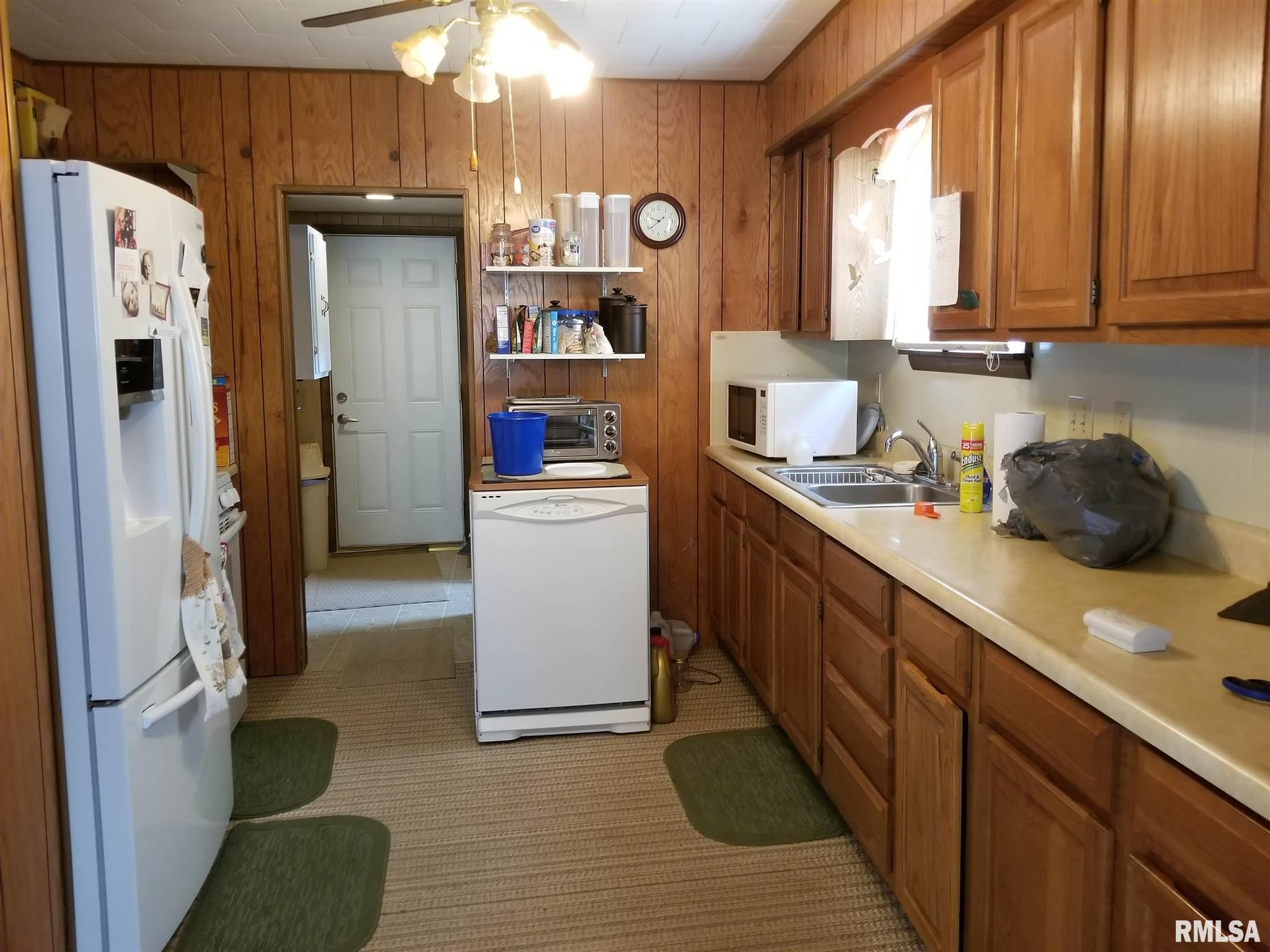 108 Johnson Street Valier, IL 62891 - Photo 17 of 27 Gallery Image 17
