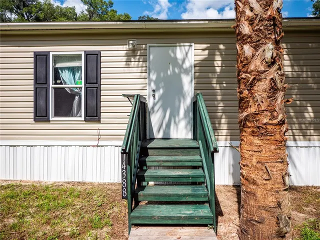 a view of an entryway