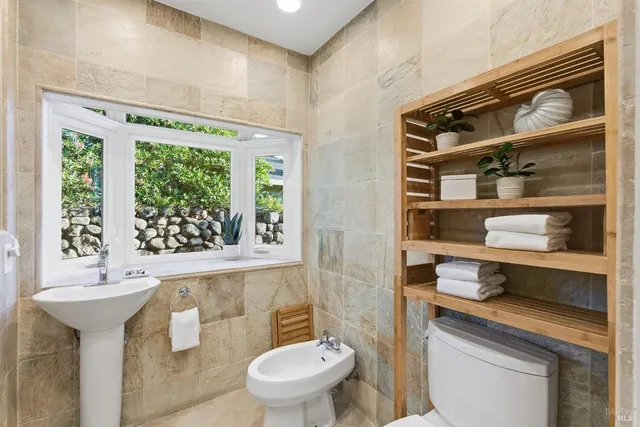 $1,875,000 | 16 Edna Court, Kentfield, CA 94904