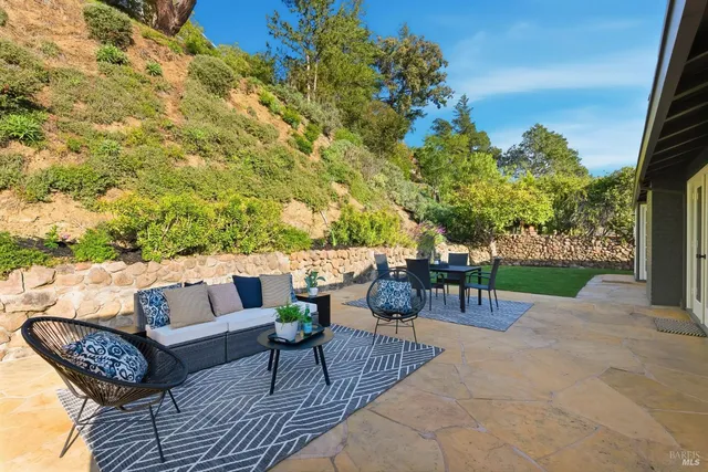 $1,875,000 | 16 Edna Court, Kentfield, CA 94904