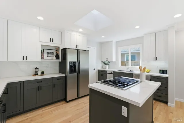 $1,875,000 | 16 Edna Court, Kentfield, CA 94904