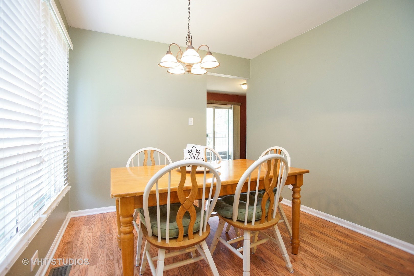 202 East Old Bridge Road Palatine, IL 60067 - Photo 7 of 16