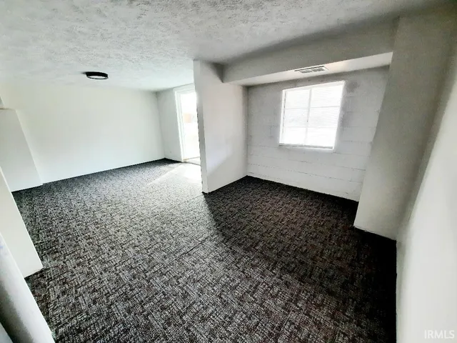 $139,900 | 3221 West Holly Street, Muncie, IN 47304