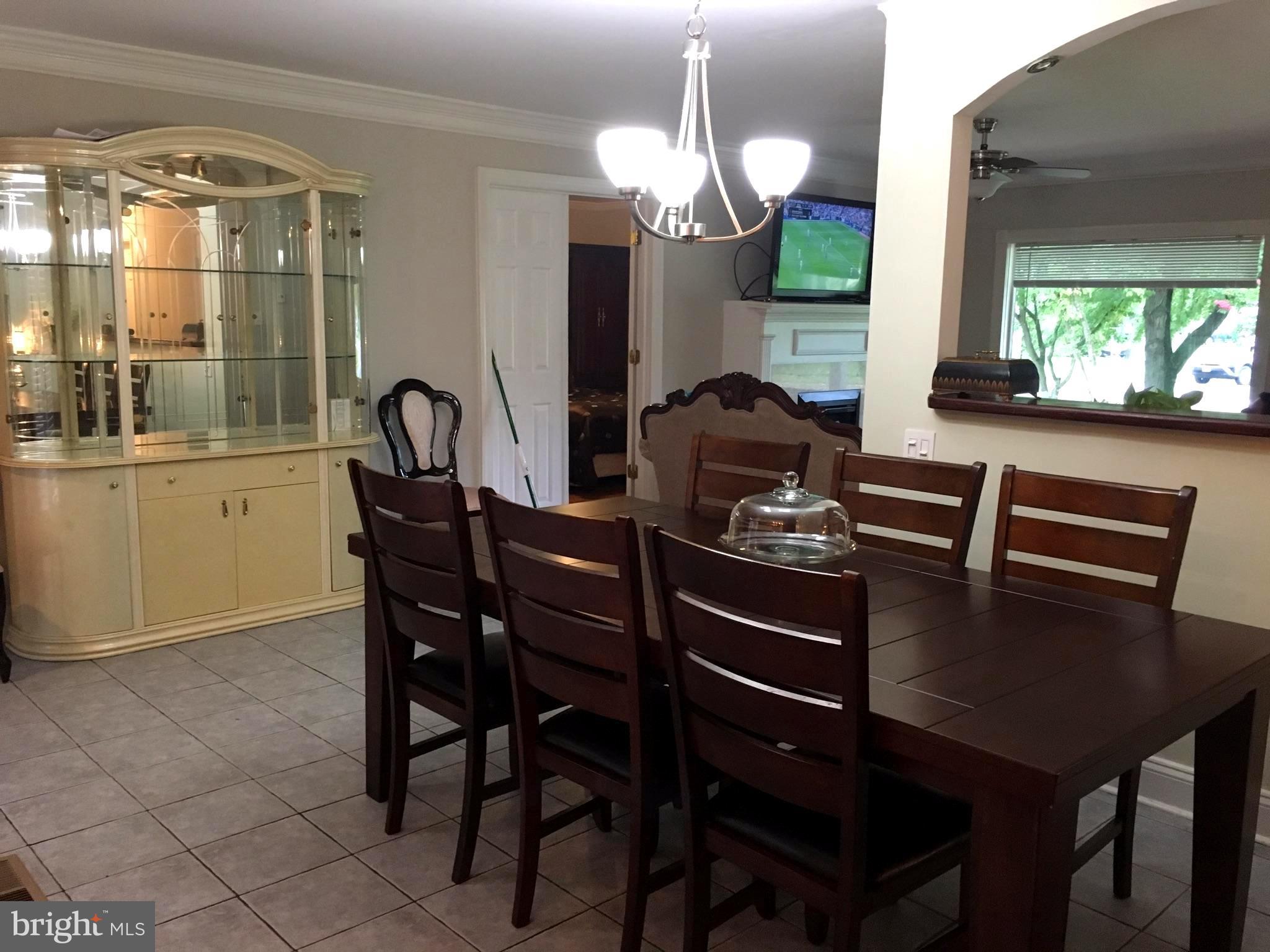 8005 Russell Road Alexandria, VA 22309 - Photo 5 of 15 Dining Room