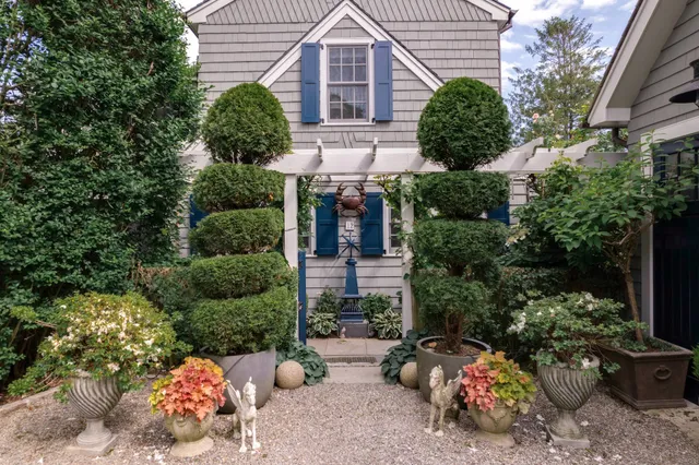 a front view of house with yard