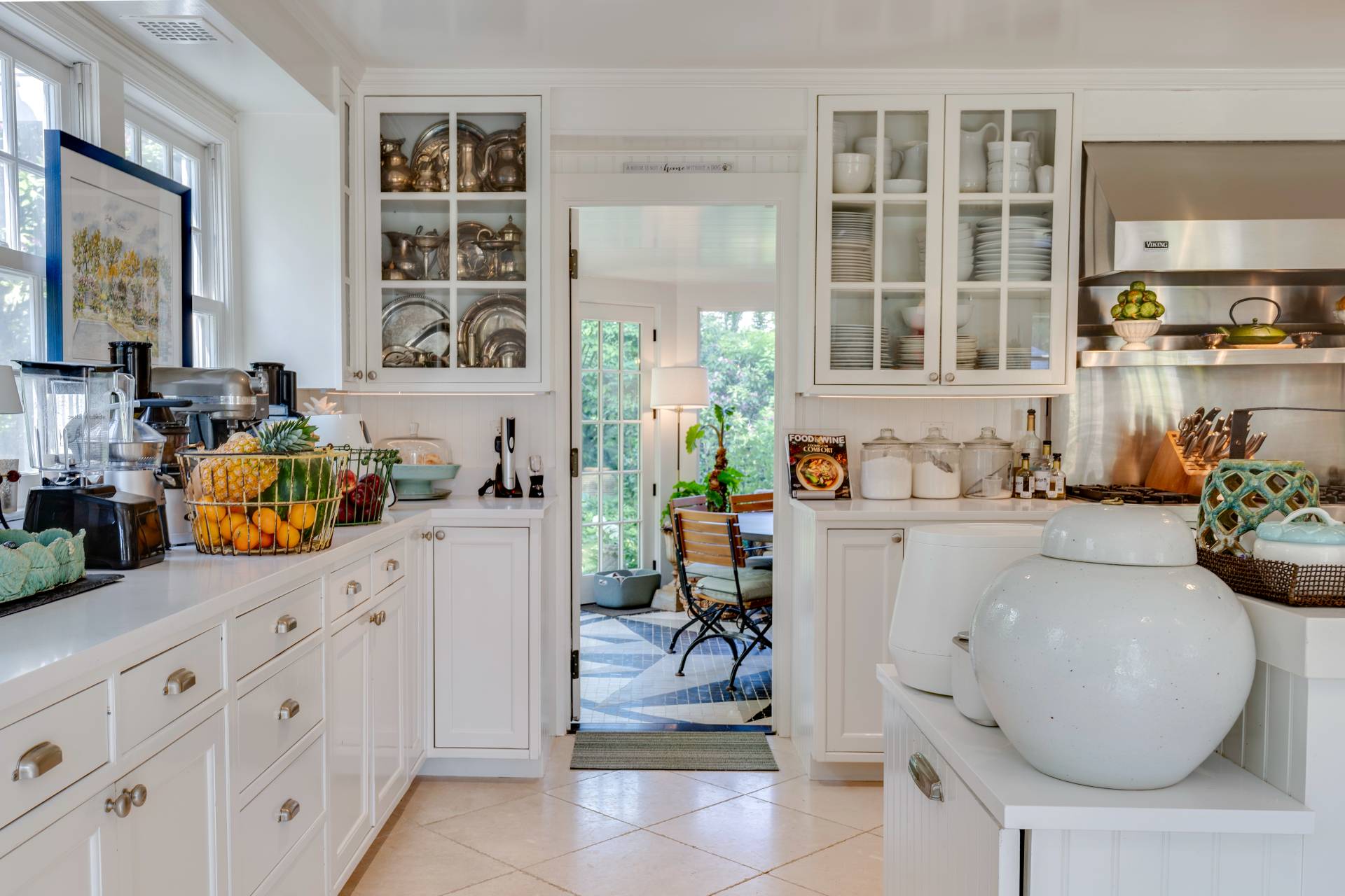 12 Huntington Lane Water Mill, NY 11976 - Photo 28 of 50 a living room with furniture and next to a window