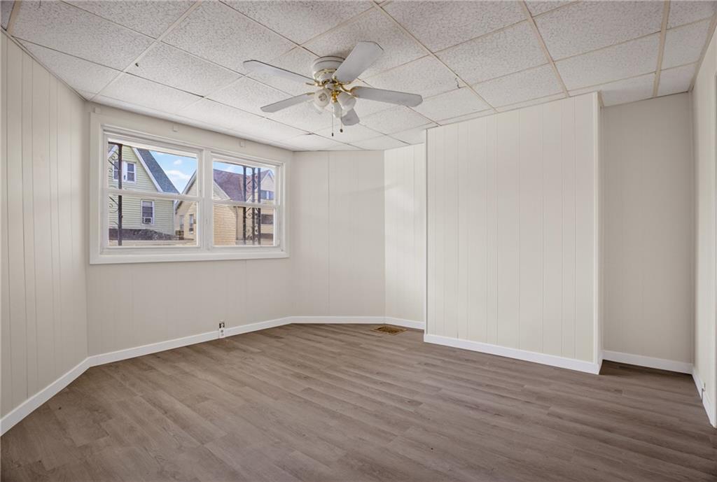 906 1st Street McKees Rocks, PA 15136 - Photo 6 of 37