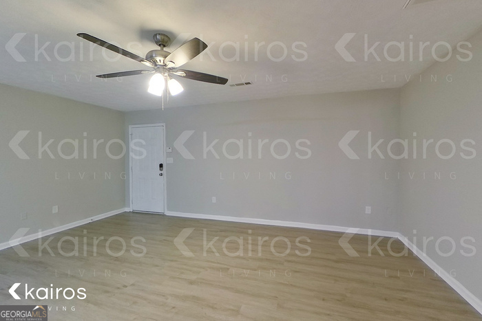 100 Deer Parkway Athens, GA 30605 - Photo 7 of 22 a view of an empty room