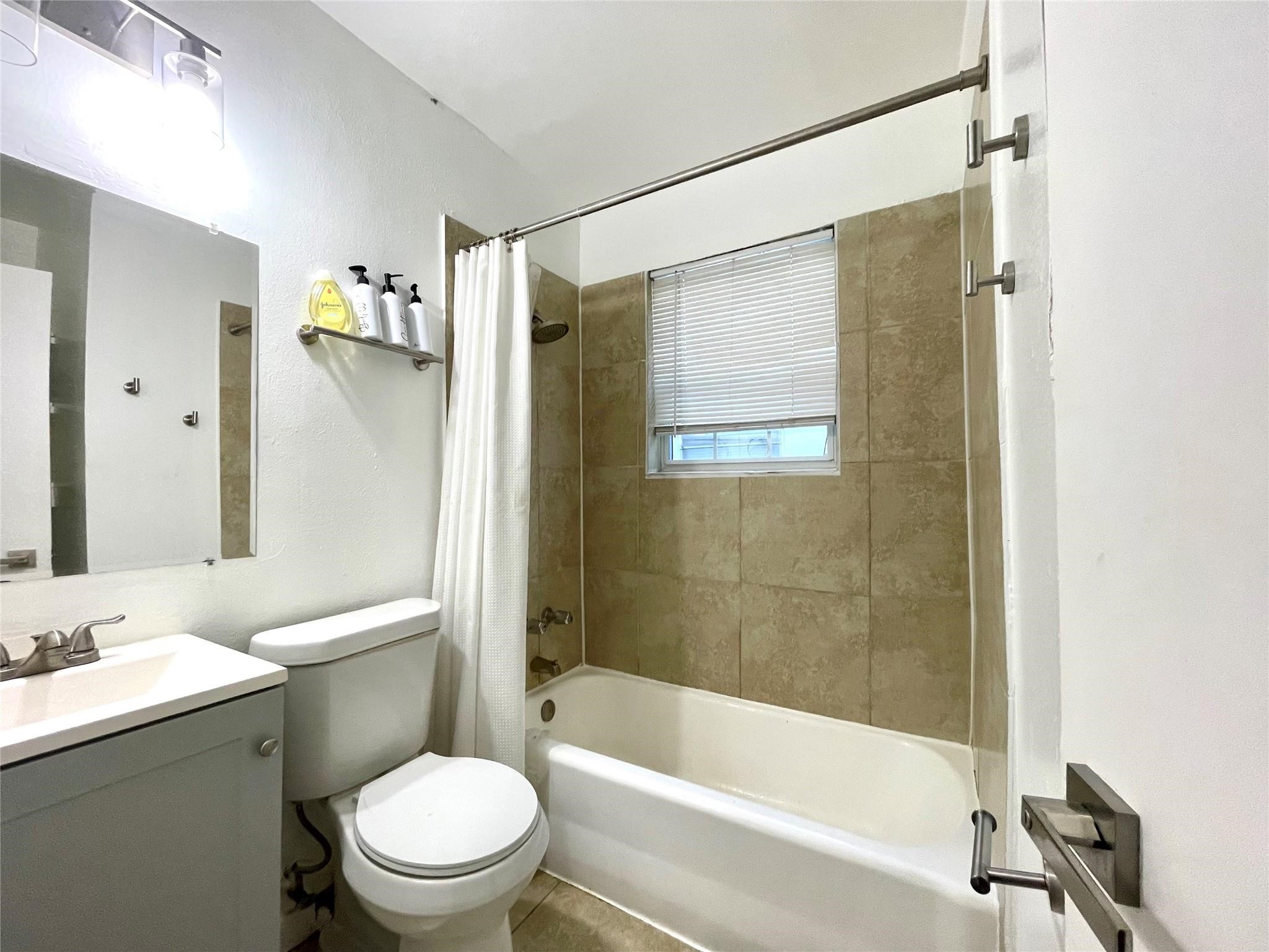 2411 Bastrop Street, Unit 2 Houston, TX 77004 - Photo 11 of 12
