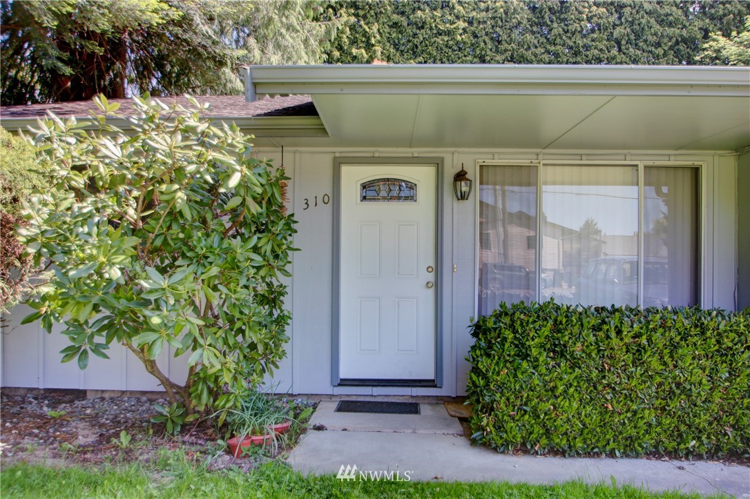 308 Gardner Road Burlington, WA 98233 - Photo 2 of 23 Gallery Image 2