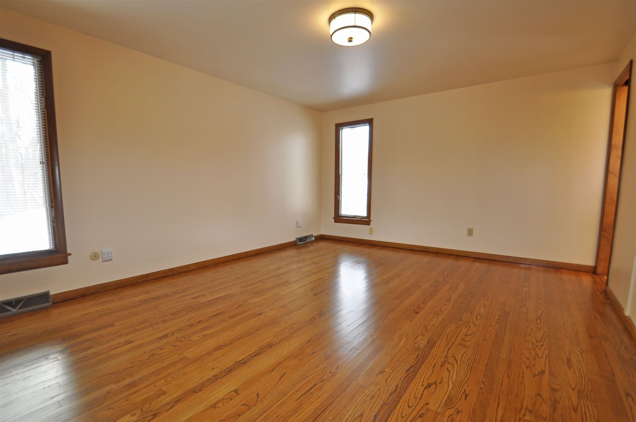 52145 Farmington Square Road Granger, IN 46530 - Photo 21 of 36 Gallery Image 21